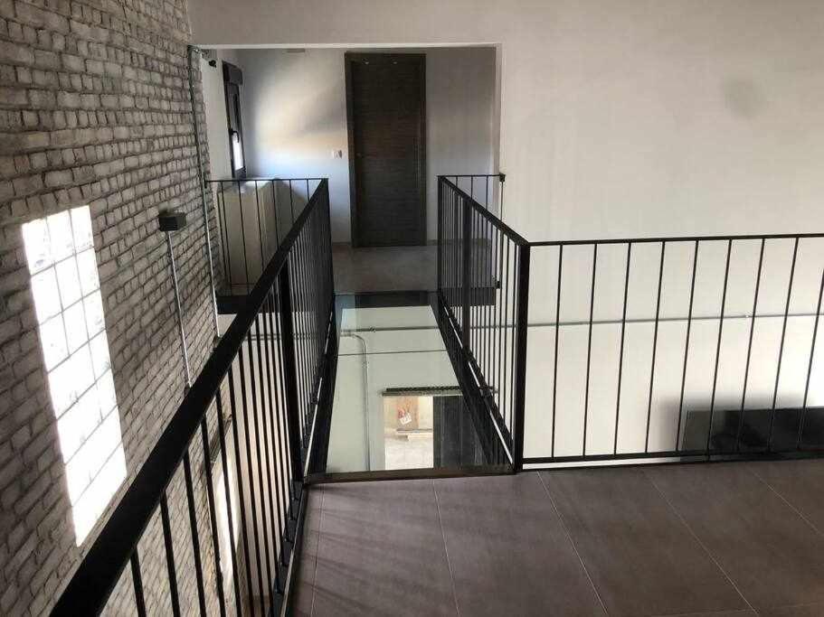 Alojamiento El Pez Casa Con Piscina Climatizada Villafranca de los Caballeros Luaran gambar