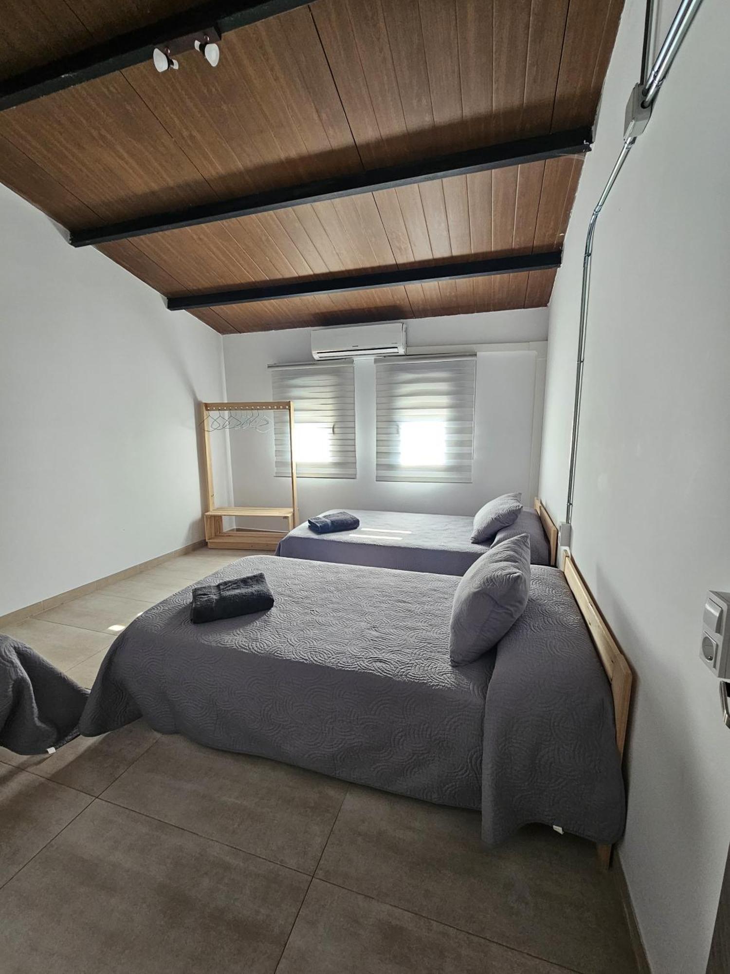 Alojamiento El Pez Casa Con Piscina Climatizada Villafranca de los Caballeros Luaran gambar